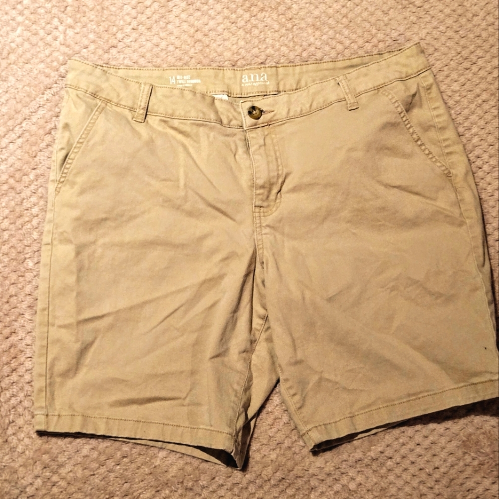 Women's Size 14 Twill Bermuda Shorts